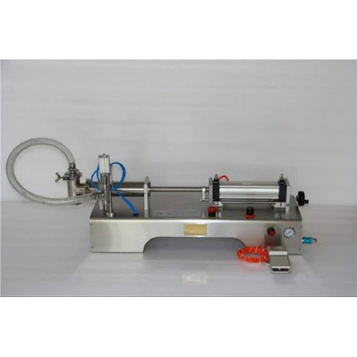 Single Head Liquid Filling Machine - Capacity: 500 Pouch/Hour Pcs/Hr