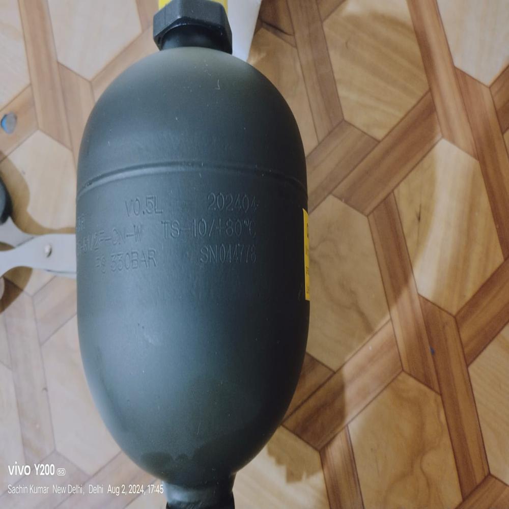 Diaphragm Type Accumulator - Steel Body, Manual Power, Black Color | Features: Elastic Barrier Design, Charge Pressure Control, 1 Year Warranty