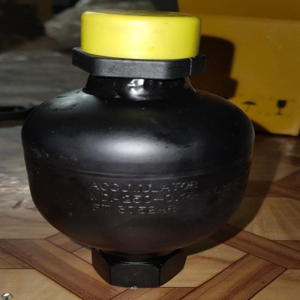 Diaphragm Type Accumulator - Steel Body, Manual Power, Black Color | Features: Elastic Barrier Design, Charge Pressure Control, 1 Year Warranty