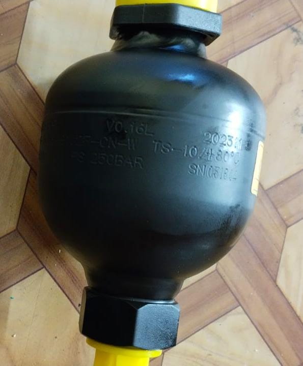 Diaphragm Type Accumulator - Steel Body, Manual Power, Black Color | Features: Elastic Barrier Design, Charge Pressure Control, 1 Year Warranty