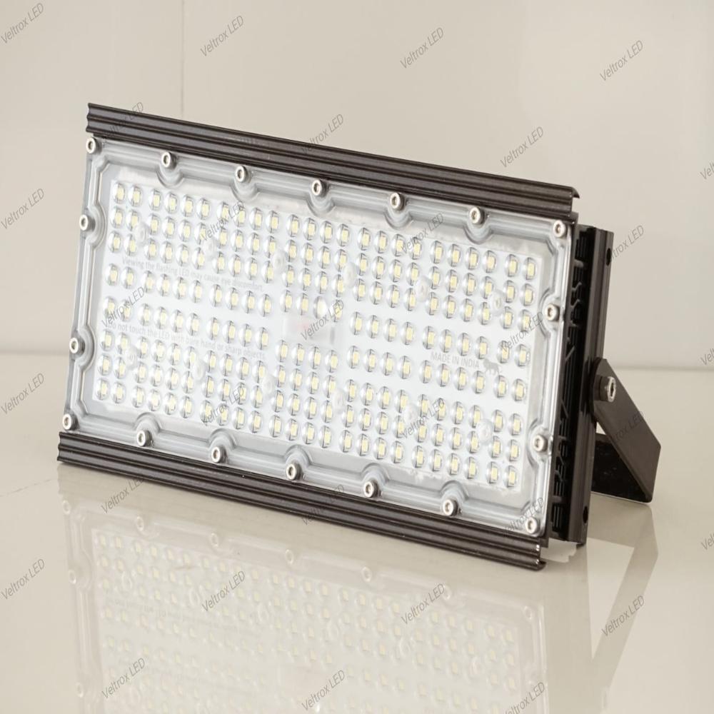 100W LED Lens Flood Light For Outdoor Area