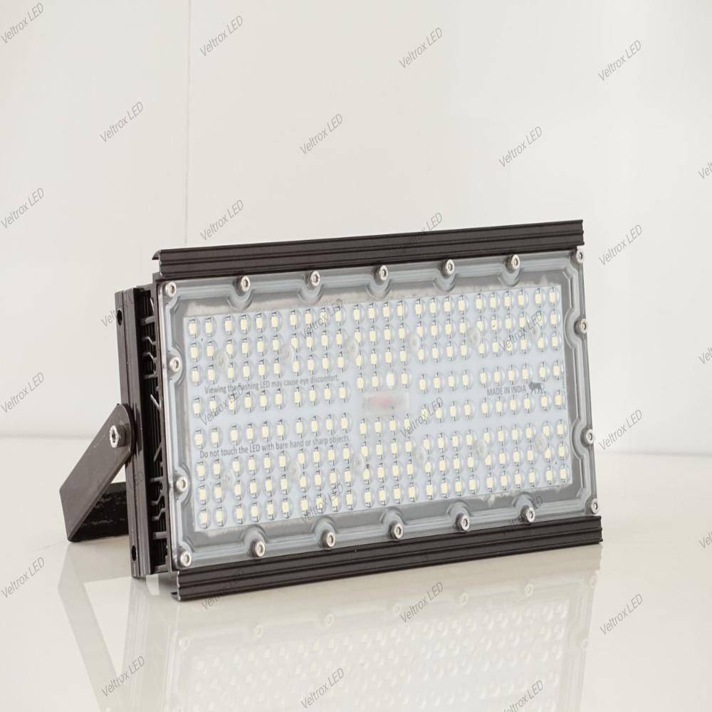 100W LED Lens Flood Light For Outdoor Area