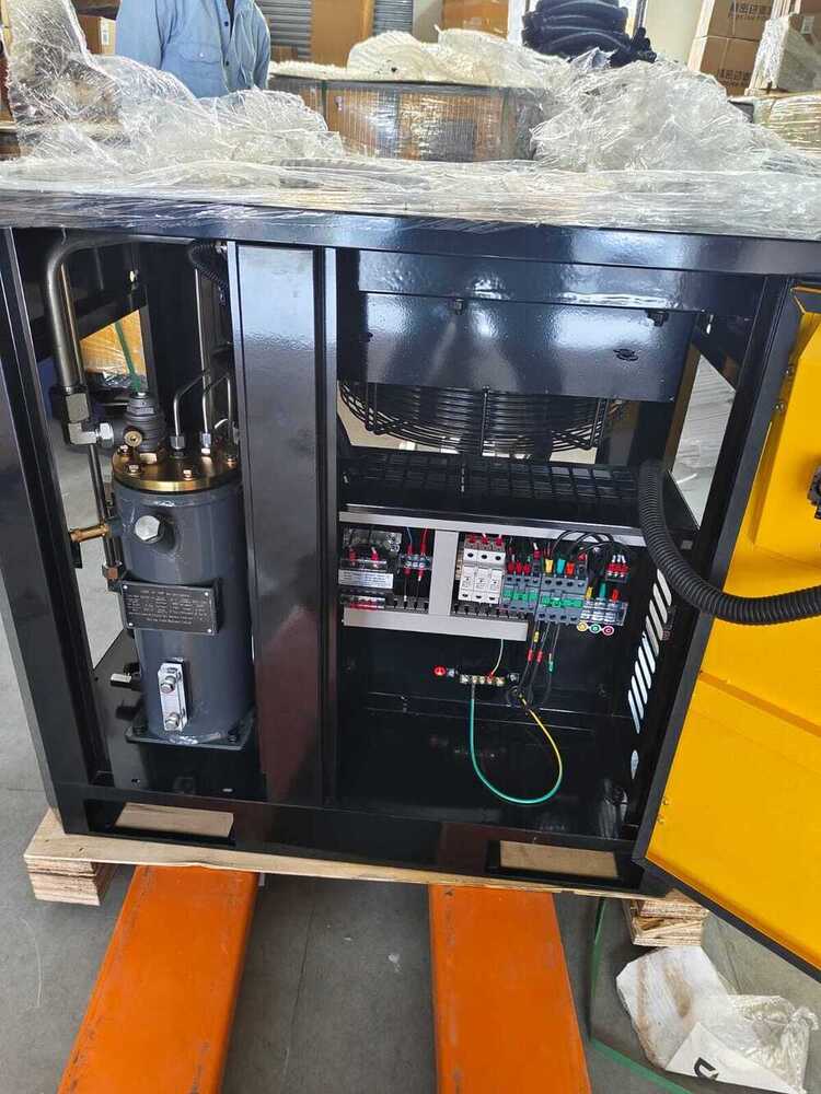 Screw Air Compressor - Air Flow Capacity: 85 Cubic Feet Per Minute (Ft3/min)