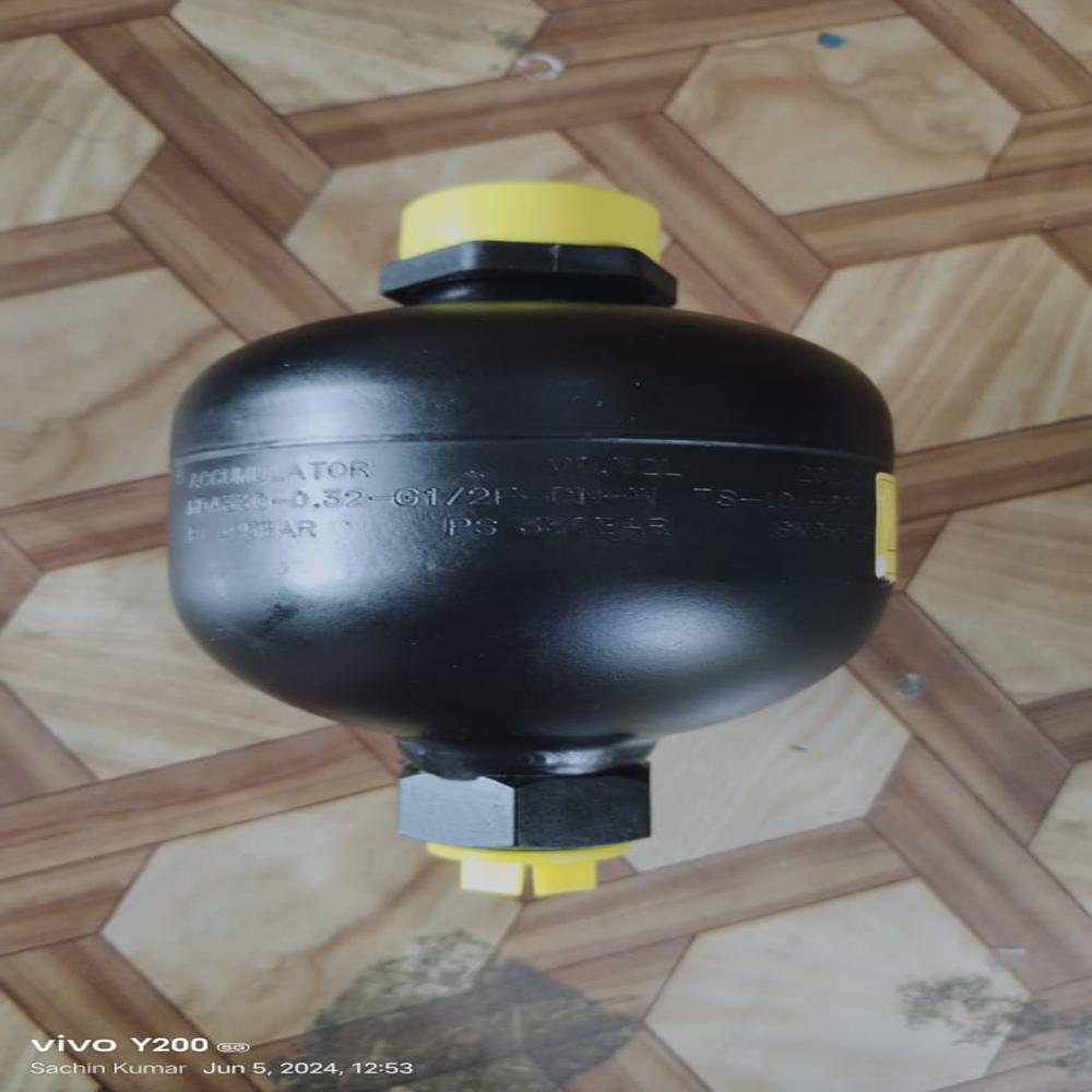 Diaphragm Type Accumulator - Body Material: Steel