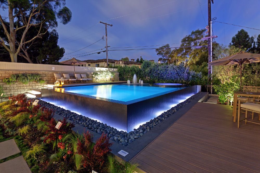 Swimming Pool Construction Services