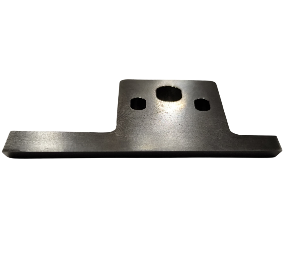 Constanta 1504 I-v Filter Paper Upper Knife - Alloy Steel, Customized Size, Metallic Silver/gold, Polished Finish, Coated Surface Treatment