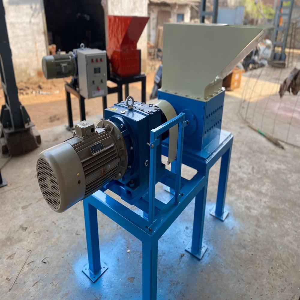 Pvc Pipe Shredder Machine - Application: For Plastic Lumps And Any Plastic Material