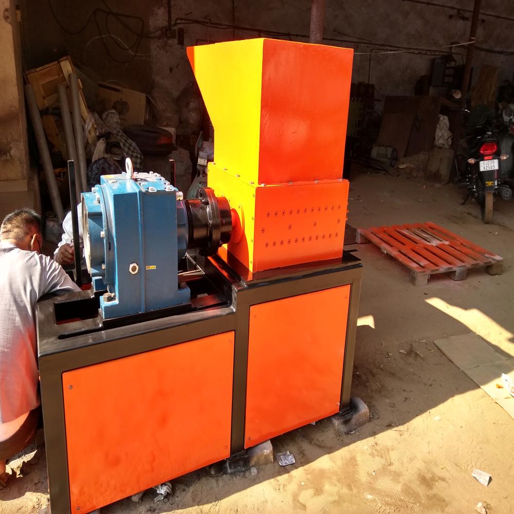Hdpe Shredder Machine - Automatic Grade: Automatic