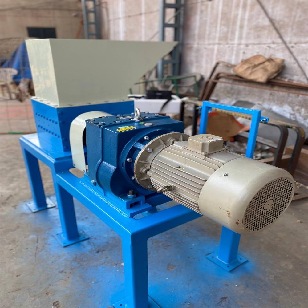 Plastic Bottle Shredder Machine