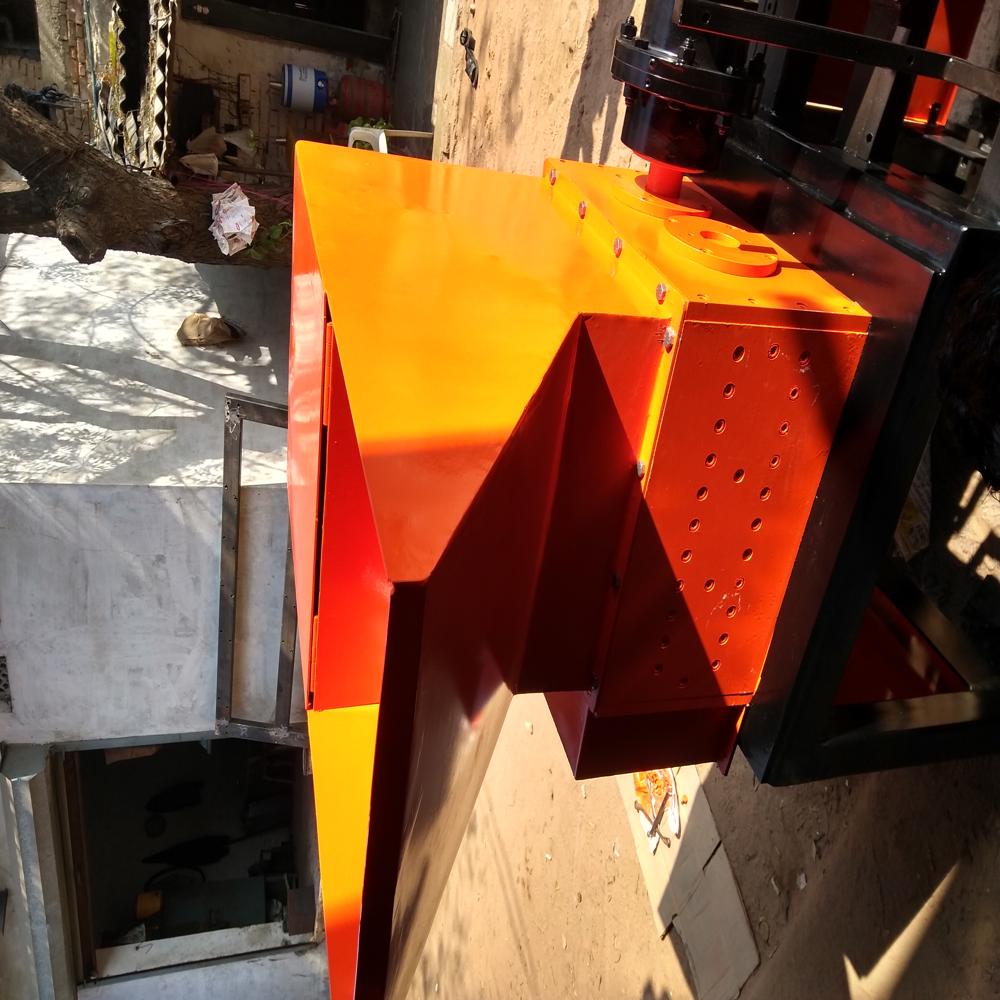 Pet Bottle Shredding Machine - Application: For Plastic Double Shaft Maintains Fee
