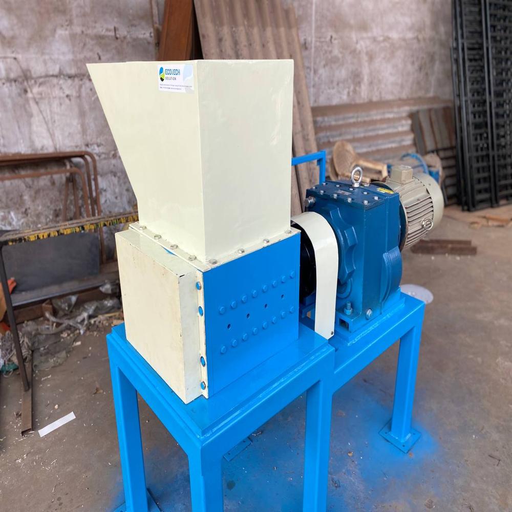 Pet Bottle Shredding Machine - Application: For Plastic Double Shaft Maintains Fee