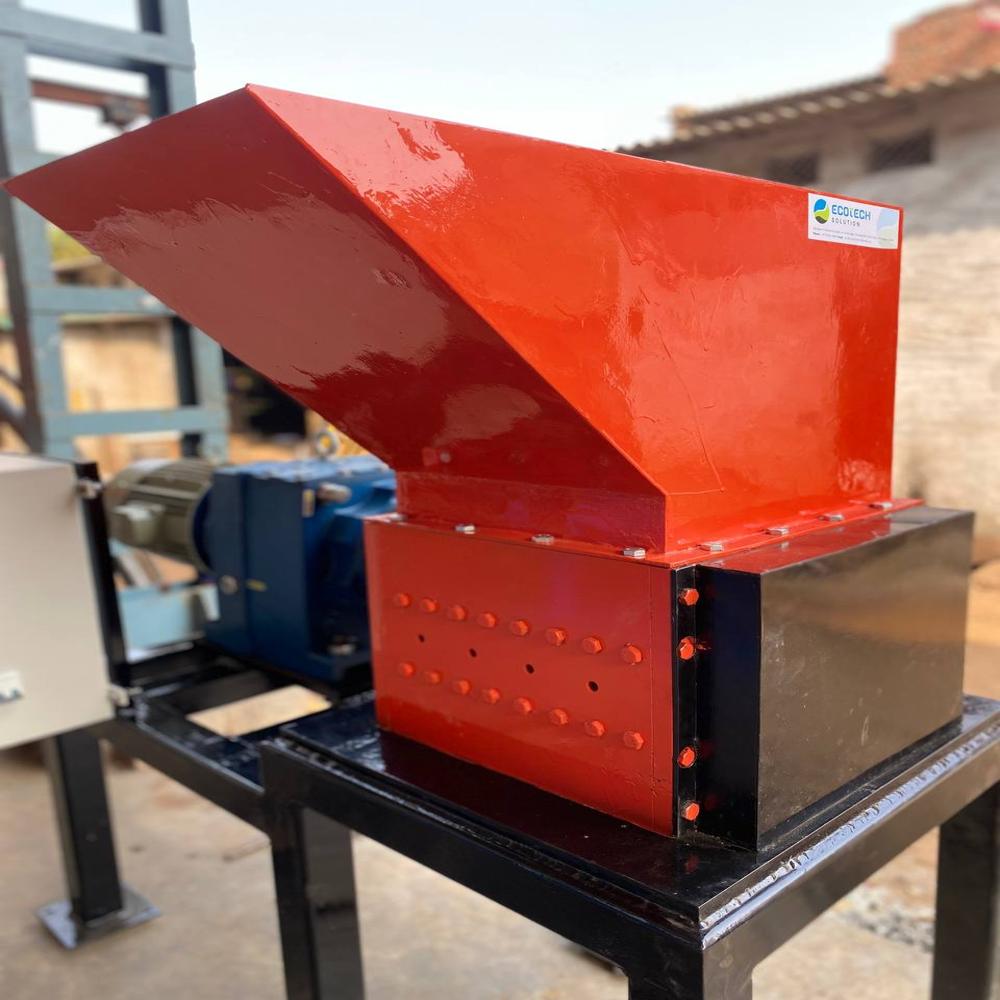 Pet Bottle Shredding Machine - Application: For Plastic Double Shaft Maintains Fee