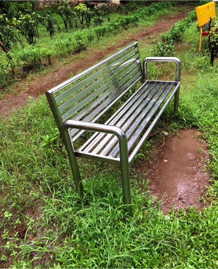 Outdoor Garden Bench - Brand Name: Konnect Infratech Pvt Ltd