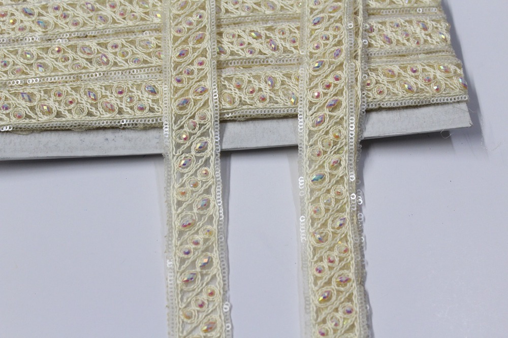 Handwork Off Whit Lace - Decoration Material: Sequins