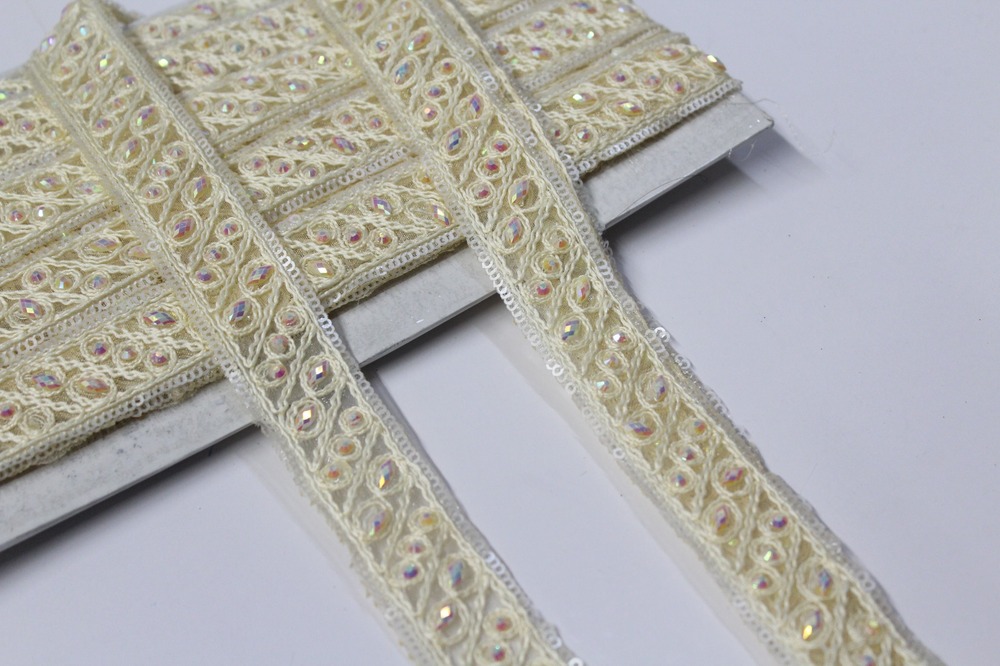 Handwork Off Whit Lace - Decoration Material: Sequins