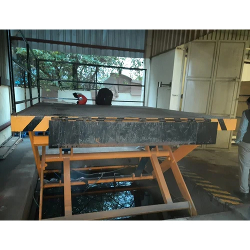 Hydraulic Scissor Lift - Capacity: 1-2 Ton Ton