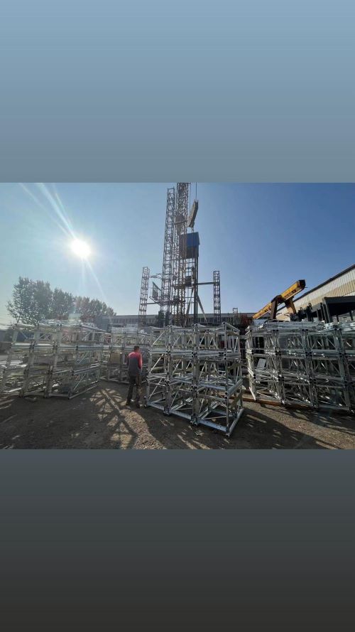 PASSENGER CUM MATERIAL CONSTRUCTION HOIST RENTAL SERVICE