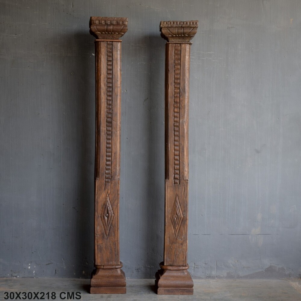 WOODEN PILLAR