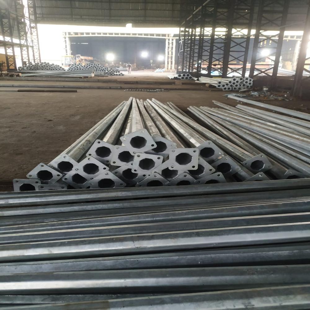 7 Meter Octahonal Pole - Color: Silver