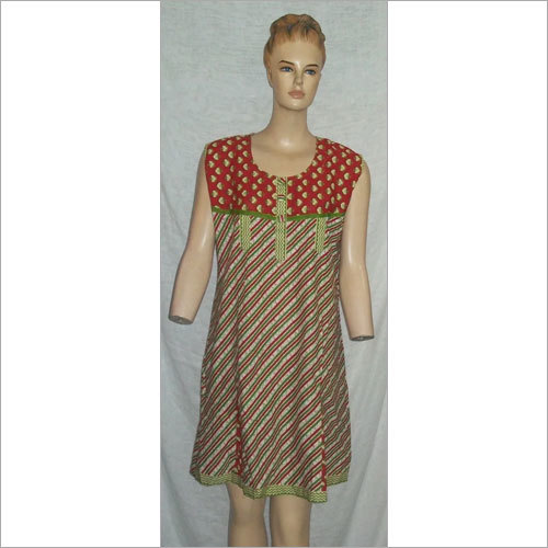 सिंपल कुर्तियां