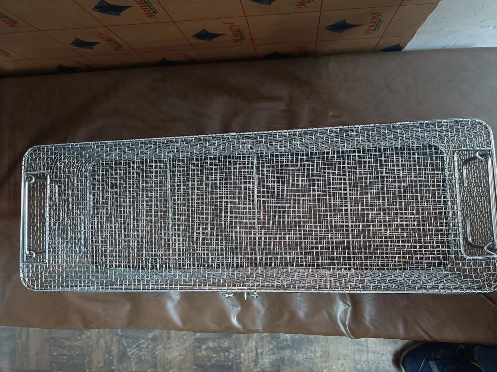 Wire Mesh Surgical Tray With Lid - Color: Silver