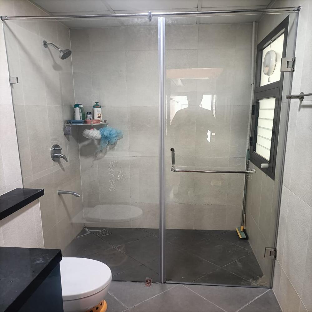 खुलने वाला दरवाज़ा बाथरूम कांच का विभाजन (हिंजेस)