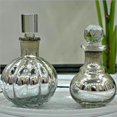 सजावटी परफ्यूम की बोतलें