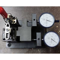 Dial Comparator Gauge - Color: Silver