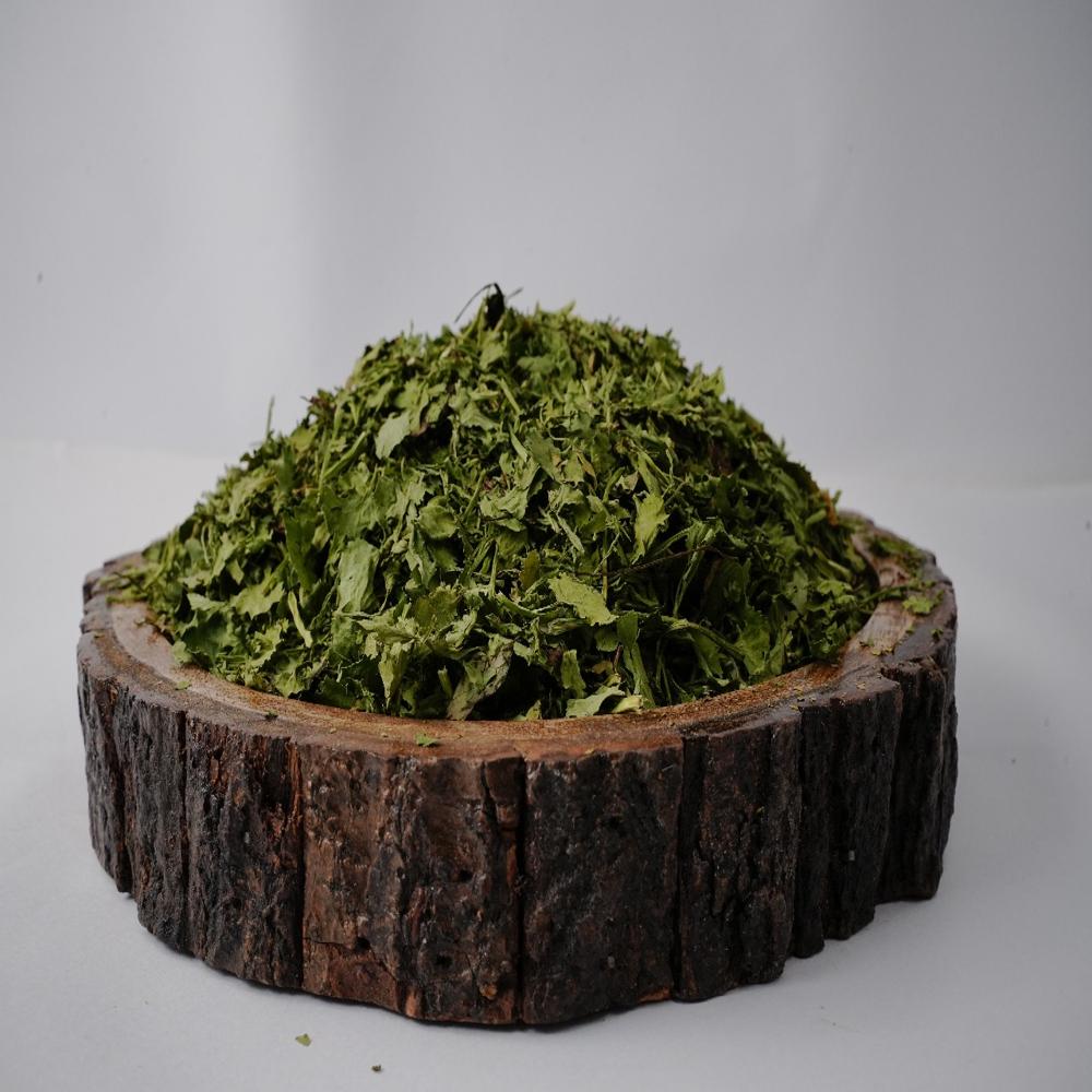 Dehydrated Coriander Flakes - Color: Green