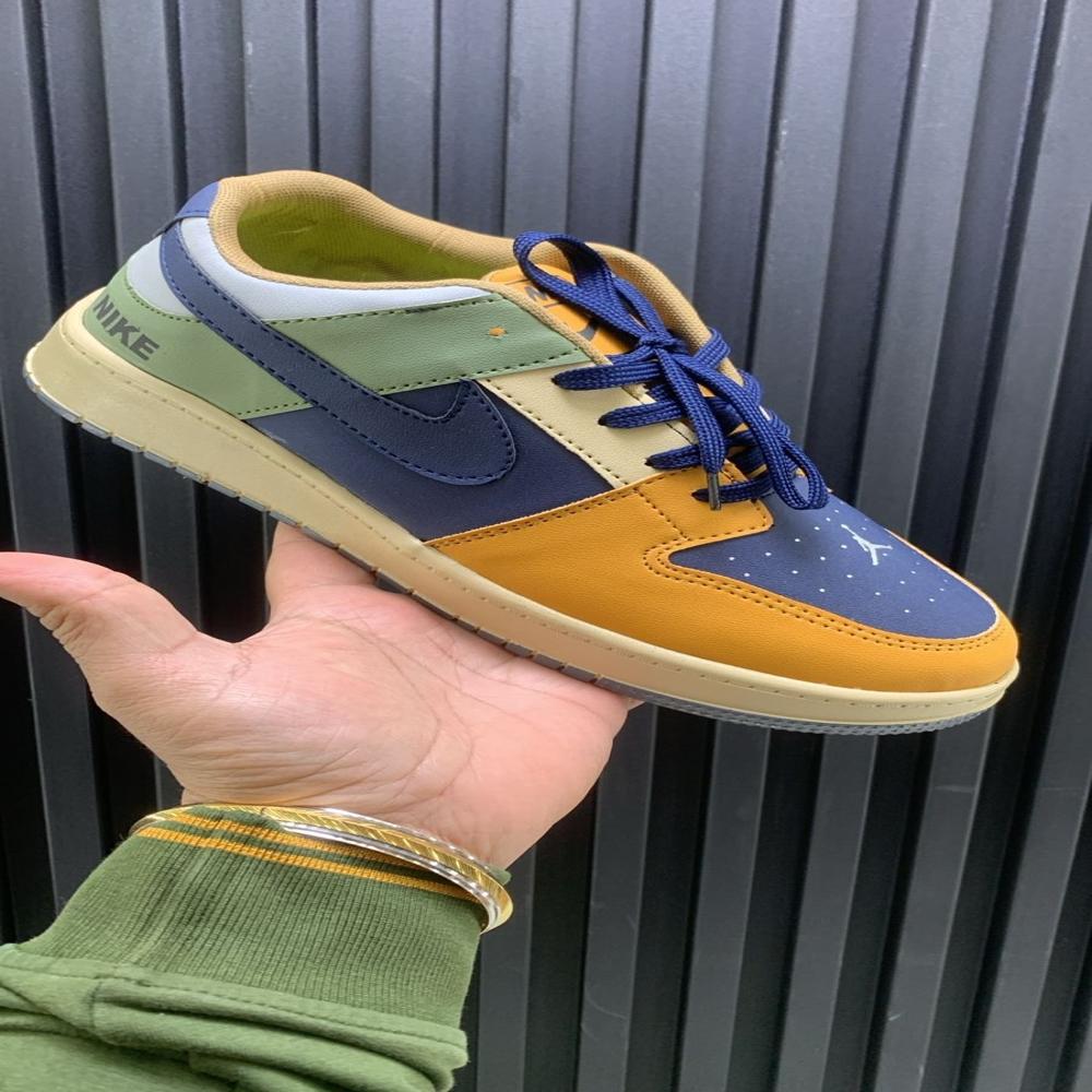 Sneaker Shoes - Mesh And Synthetic Upper, Standard Size, Green Color | Cushioned Insole, Padded Shaft, Water Resistant, Airmix Outsole For Traction