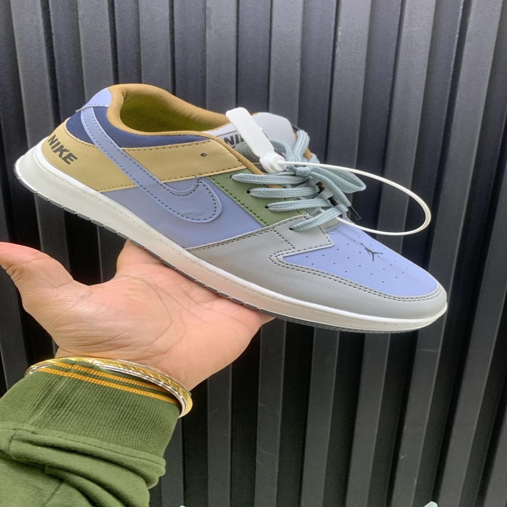 Sneaker Shoes - Mesh And Synthetic Upper, Standard Size, Green Color | Cushioned Insole, Padded Shaft, Water Resistant, Airmix Outsole For Traction