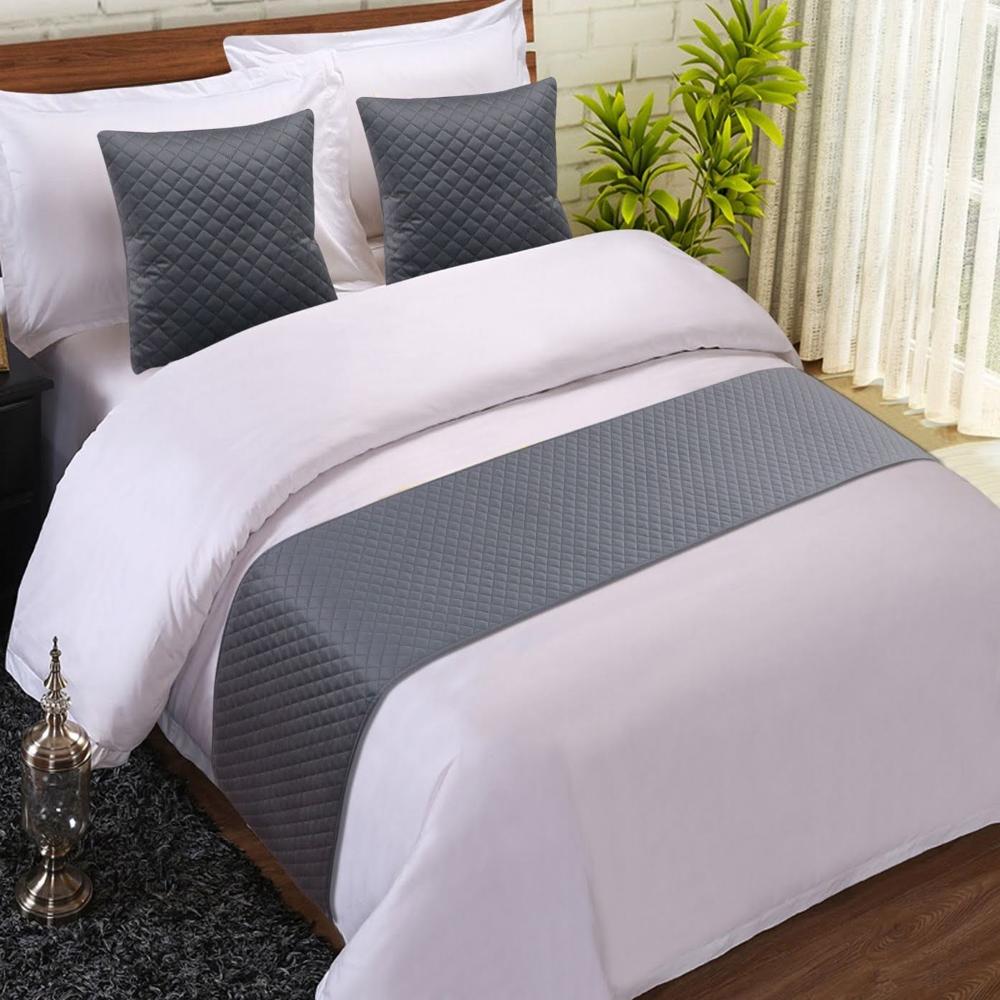 BR123 (Velvet Quilted Bed Runner)