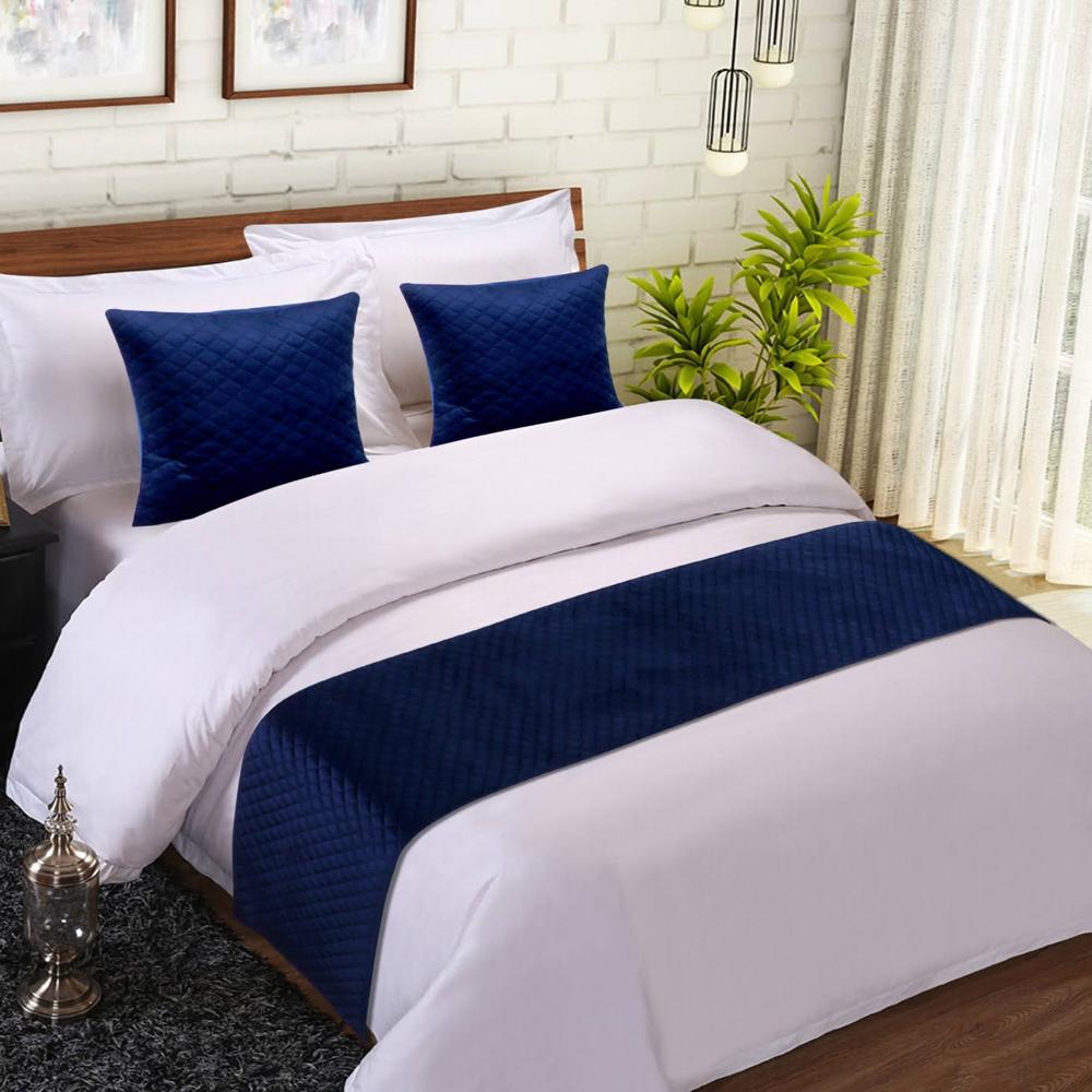 Br123 (Velvet Quilted Bed Runner) - Color: Multicolour
