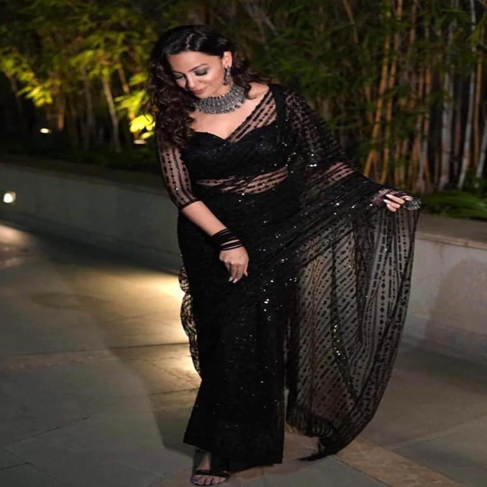 Ladies Black Saree - Design: Embroidered Thread Work