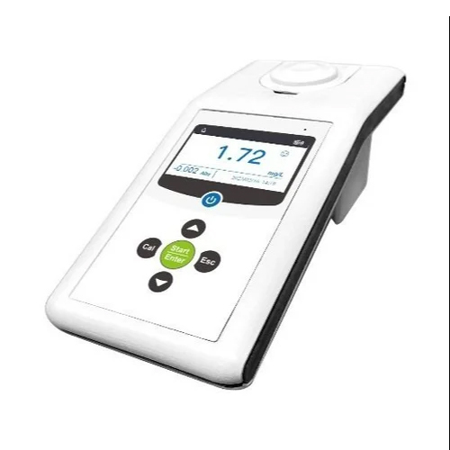 Digital Colorimeter - Accuracy: +-5 %