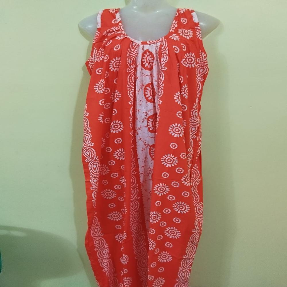Sleeveless round neck