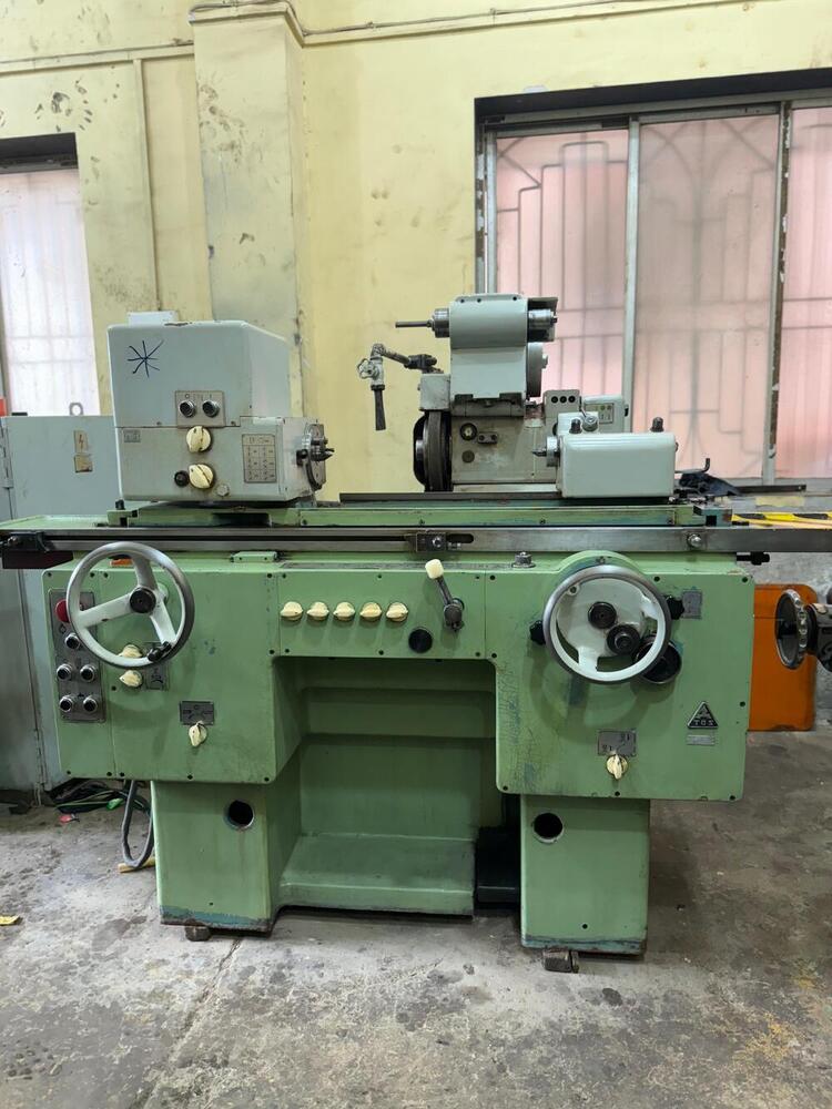 TOS BUA20 Cylindrical Grinder Machine