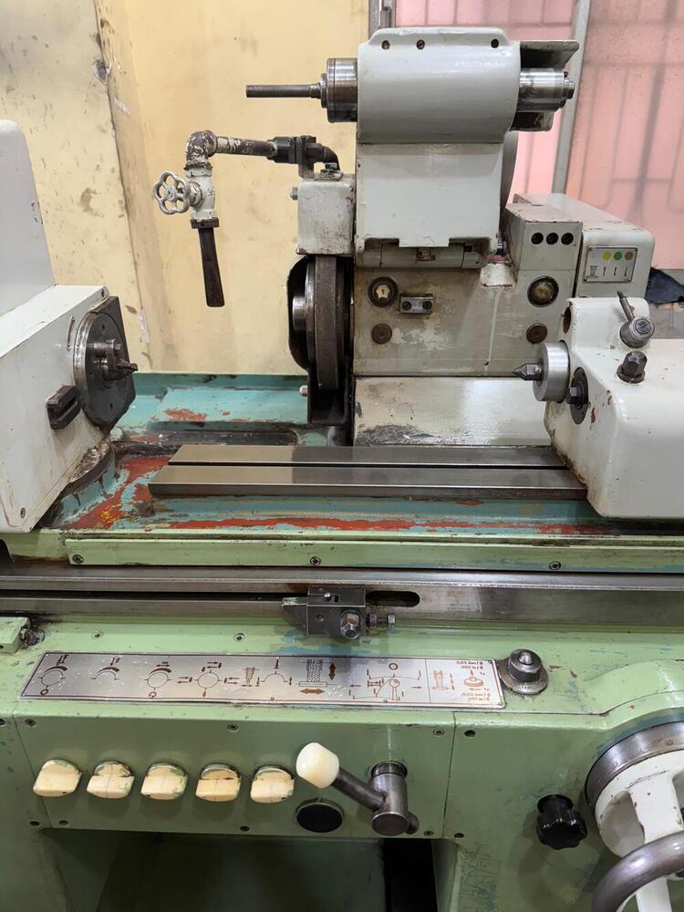 TOS BUA20 Cylindrical Grinder Machine