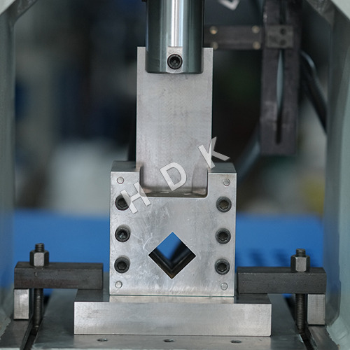 Pipe Cutting Machine - Color: Blue