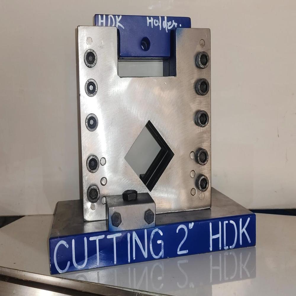 Pipe Cutting Machine - Capacity: 30 Ton