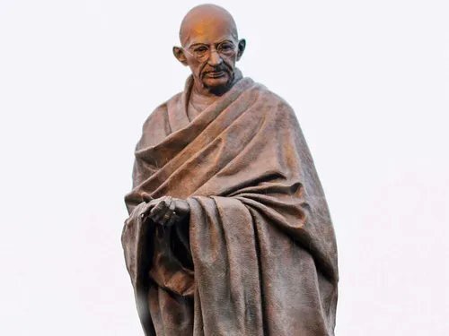 Mahatma Gandhi Statue