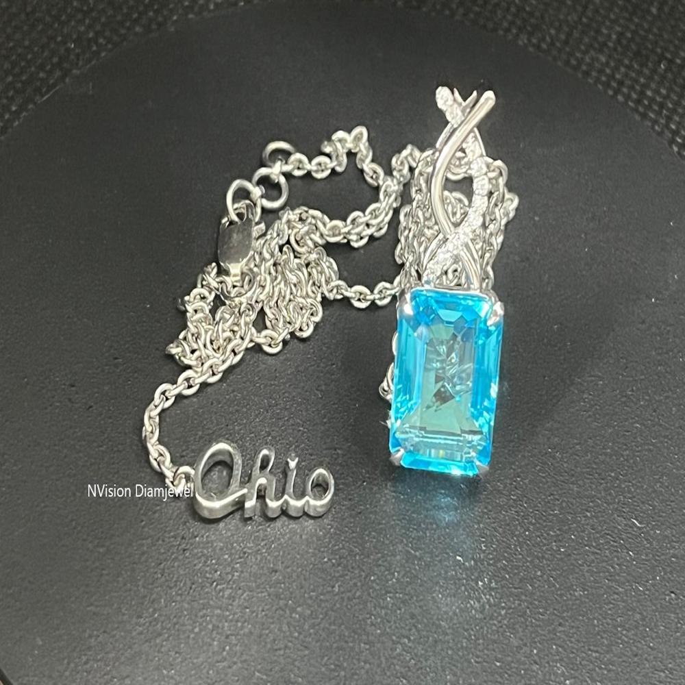 White Gold Twilight Chic Blue Radiance Chain Pendant