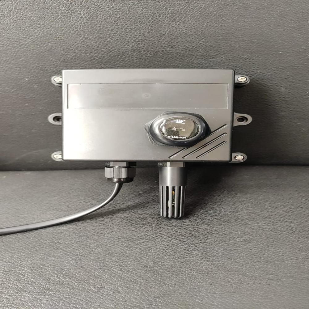 Iot Temperature Data Logger - Accuracy: 0.5 %