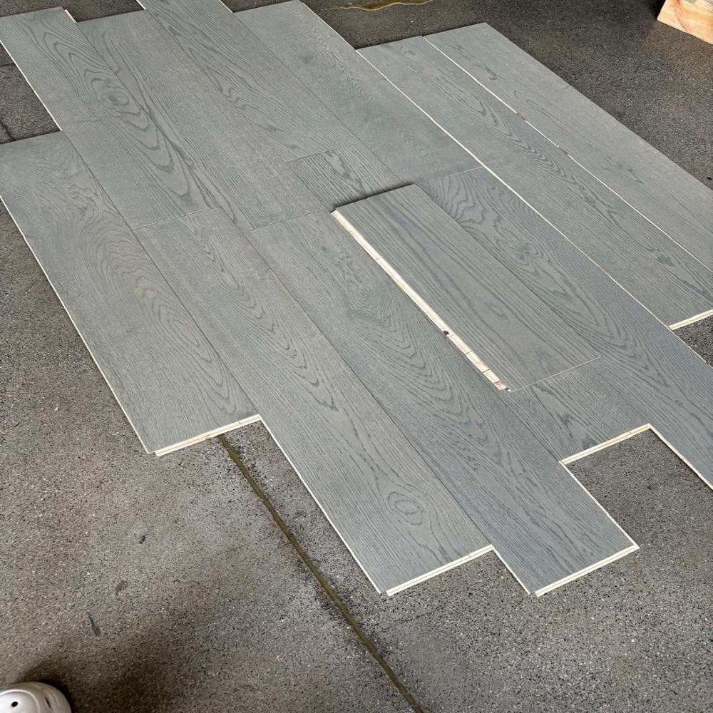 Ws Engineered/Laminate Wood Flooring Perfect For Homes, Offices & Hotels Walking Surface - Color: Brown