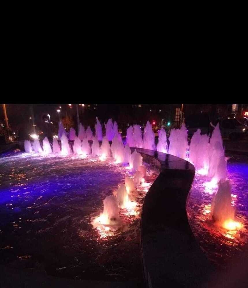 Foam Fountains - Color: White