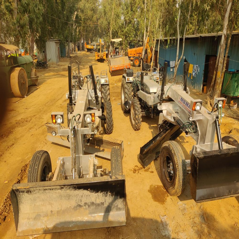 Eicher Tractor Grader Attachment - Finishing: Polished