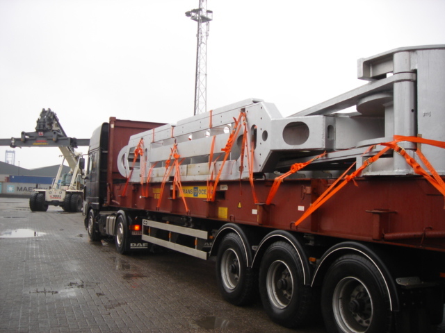 Over Dimensional Cargo Containers Lashing - Automatic Grade: No