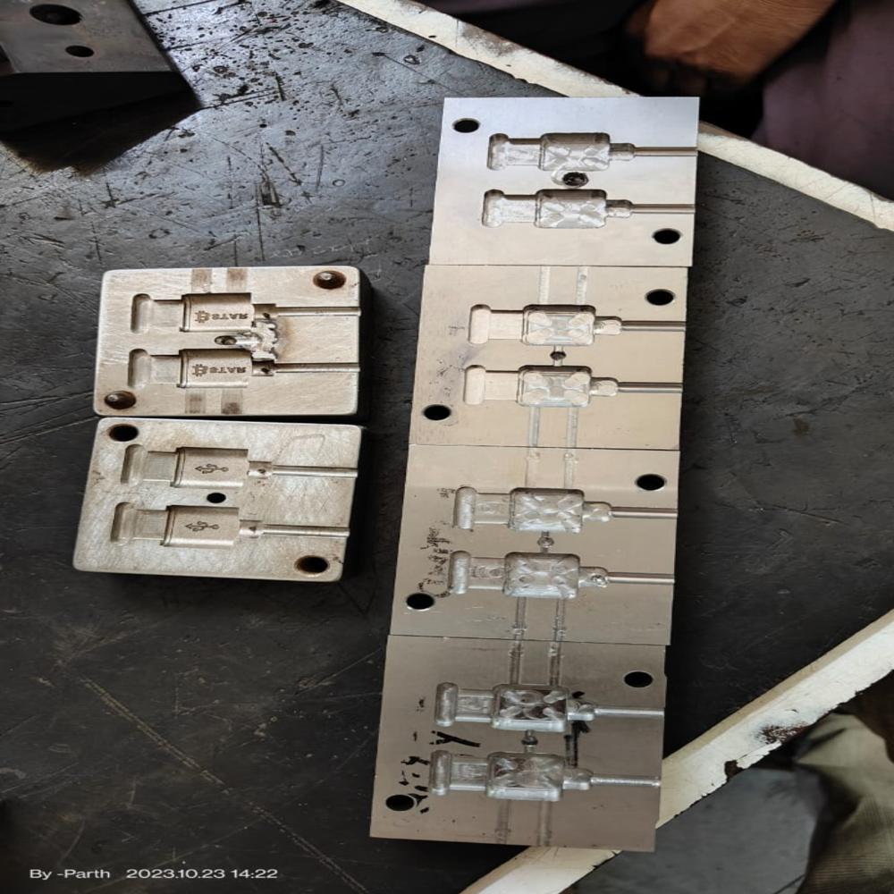 Hand Moulding Machine