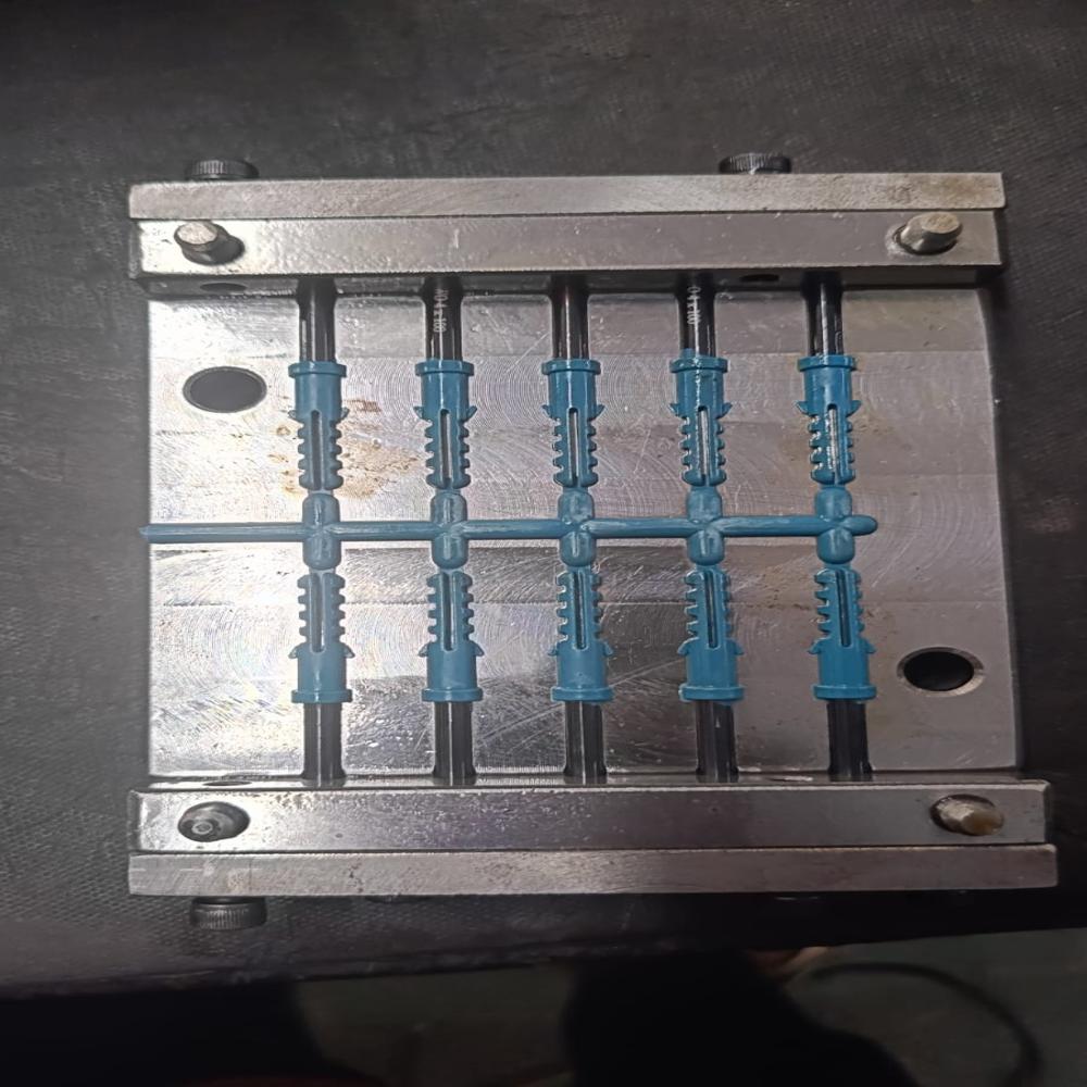 Hand Moulding Machine