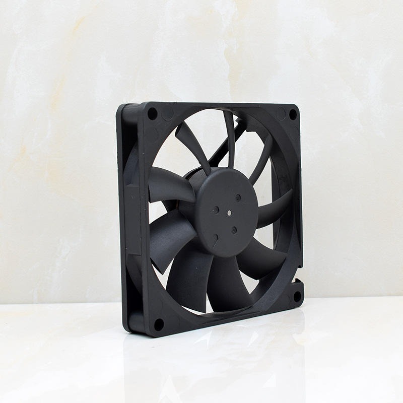 Afb0812shb Delta 8015 Fan 12v 0.40a 8cm Variable Frequency Driver Large Air Volume Fan Chassis - Color: Black